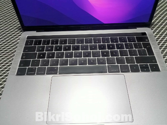 MacBook pro 2016 model